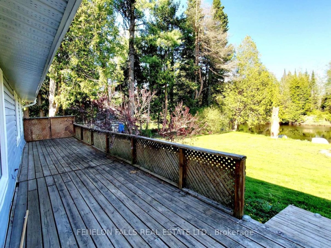 105 Cedarplank Road, Burnt Lake