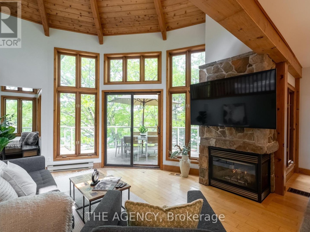 45 PINETREE ROAD, Loon Lake