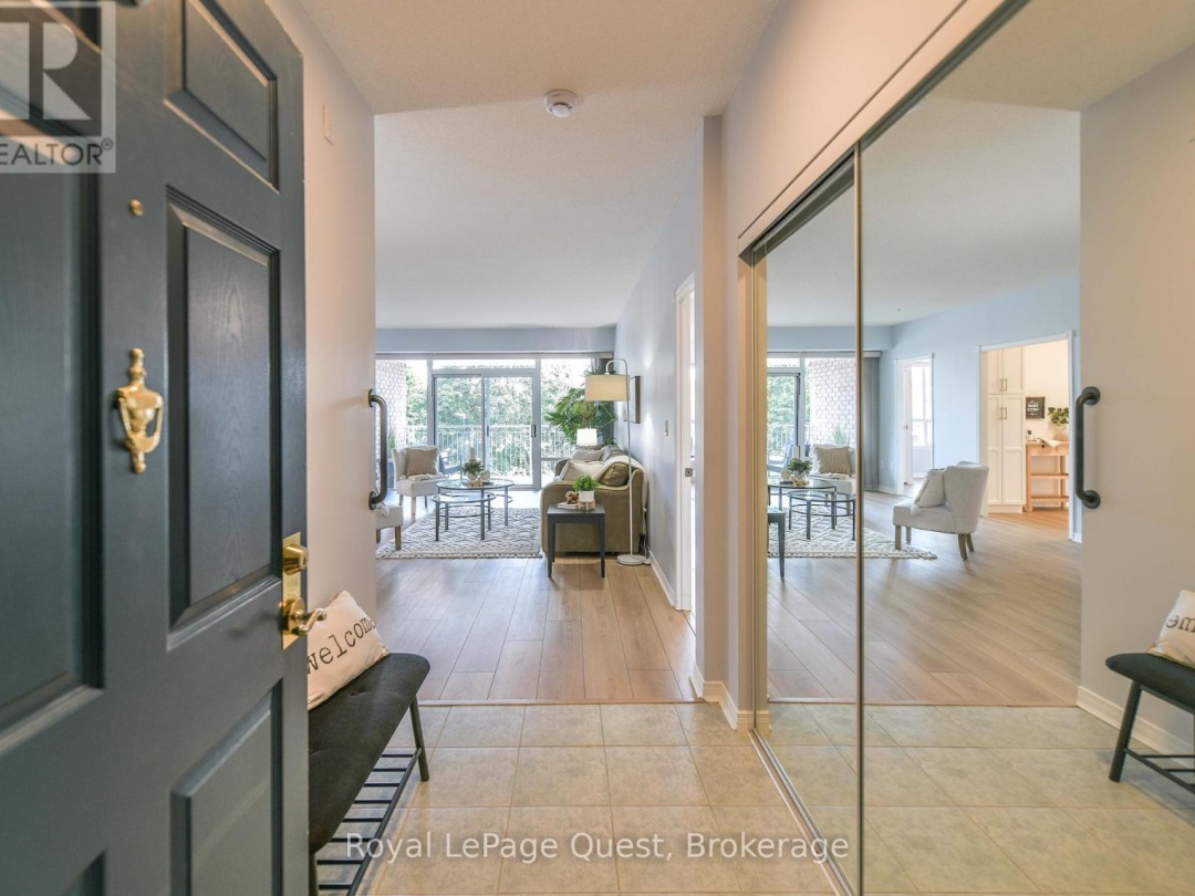 208 - 20 MUSEUM DRIVE, 