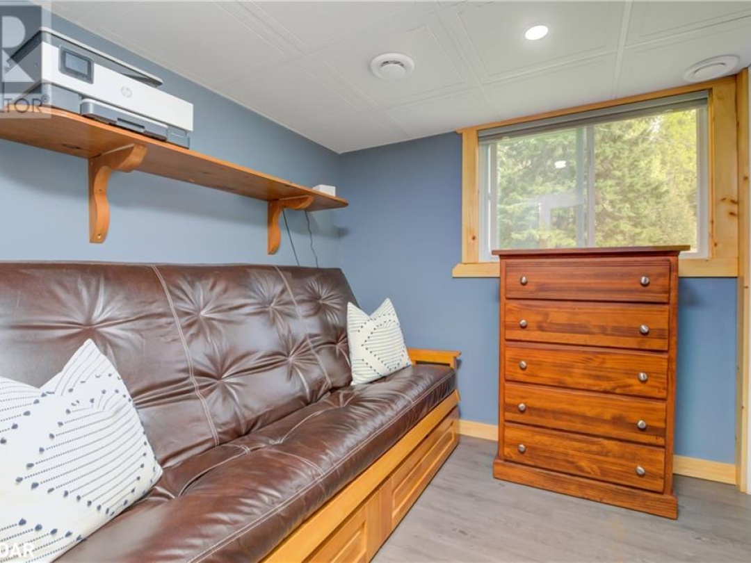 1105 LAKESHORE ROAD Road, Gooderham Lake