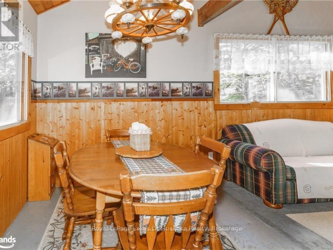 32 Maple Leaf Drive, Lake Vernon