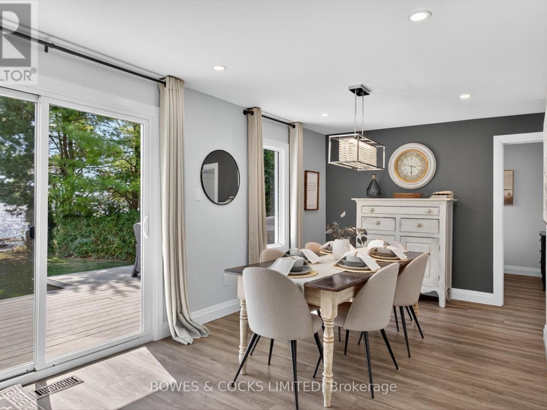 32 STURGEON GLEN ROAD, 