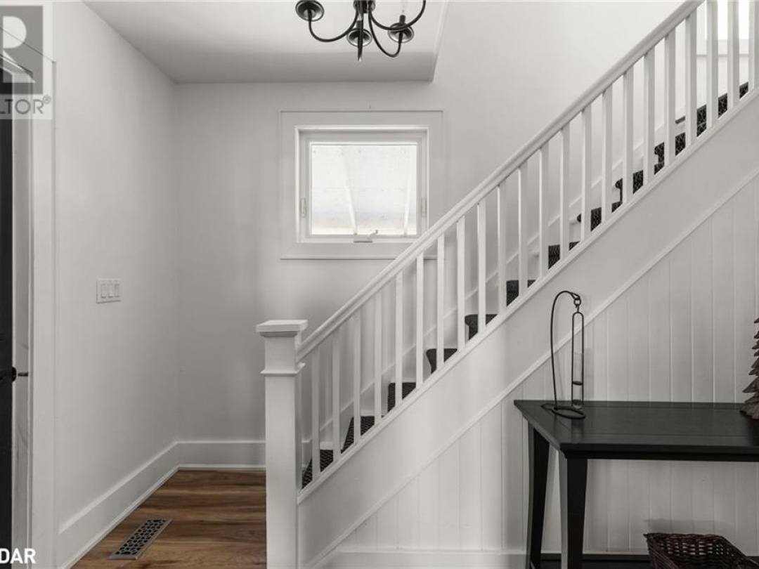 1866 WARMINSTER Side Road, 