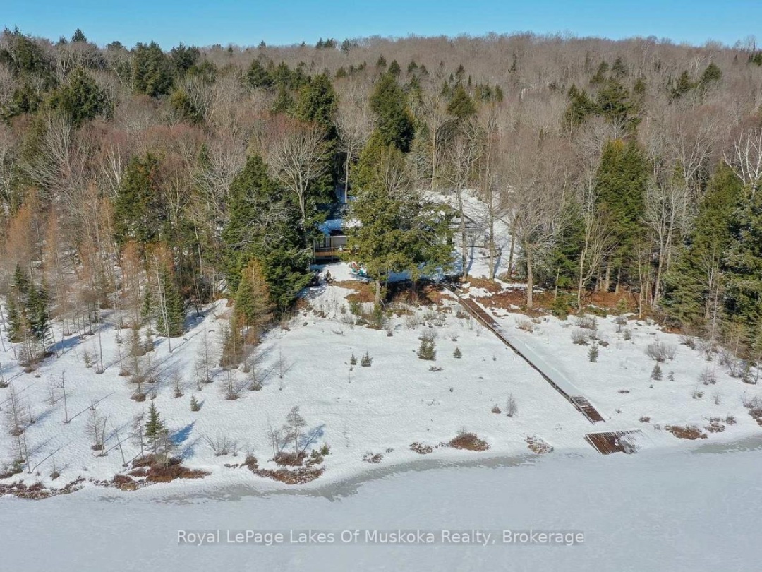 1420 Limberlost Road, Pell Lake