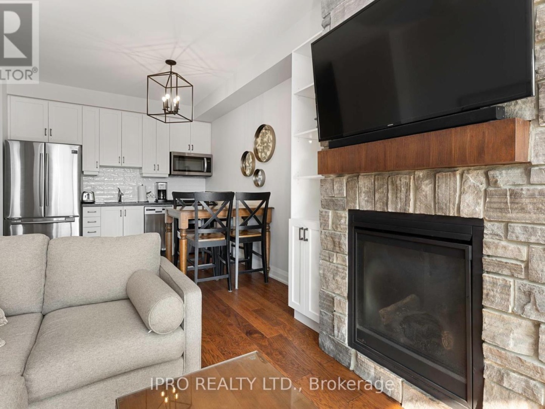 16 - 1869 MUSKOKA RD 118 WEST ROAD, Lake Muskoka