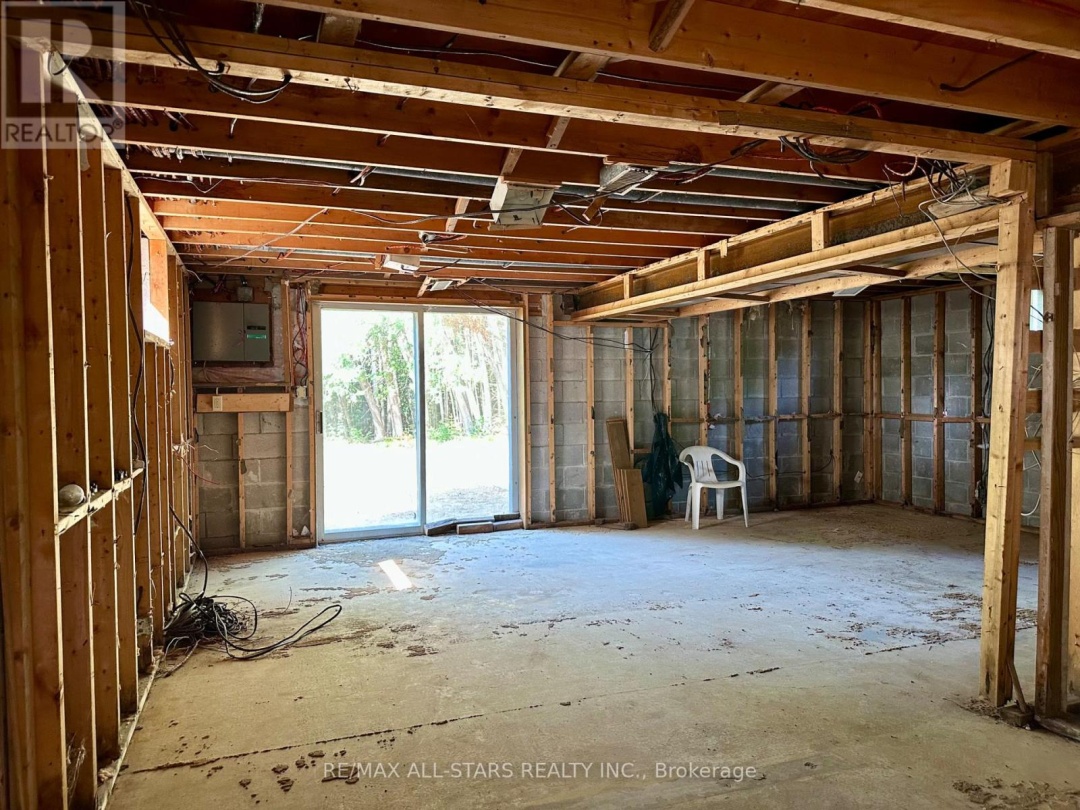 273 COUNTY RD 30, 