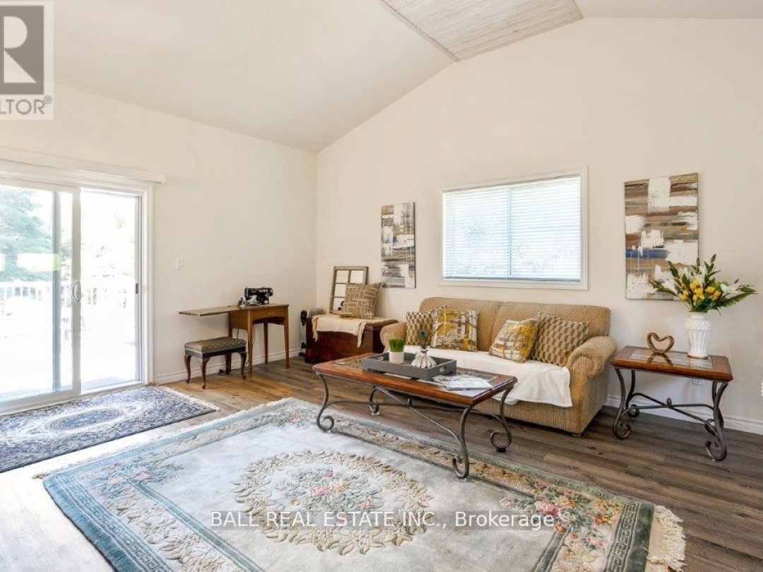 4263 LOOP ROAD, 