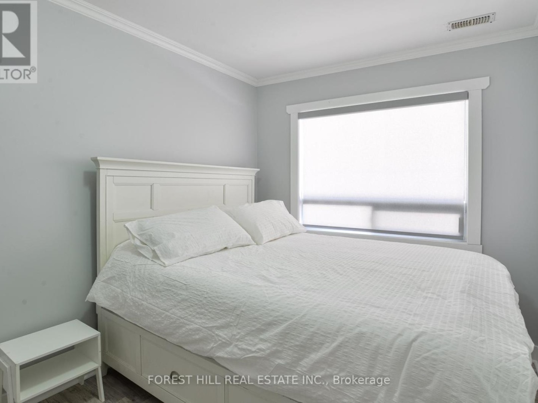 4099 GLEN CEDAR DRIVE, Lake Simcoe