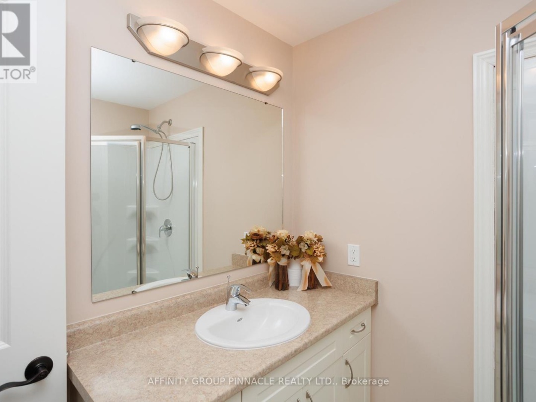 103 - 94 FRANCIS STREET W, 