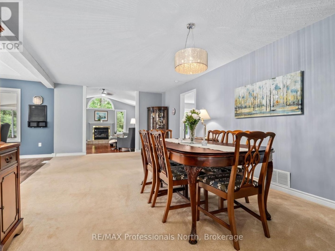 4 RED MAPLE COURT, 