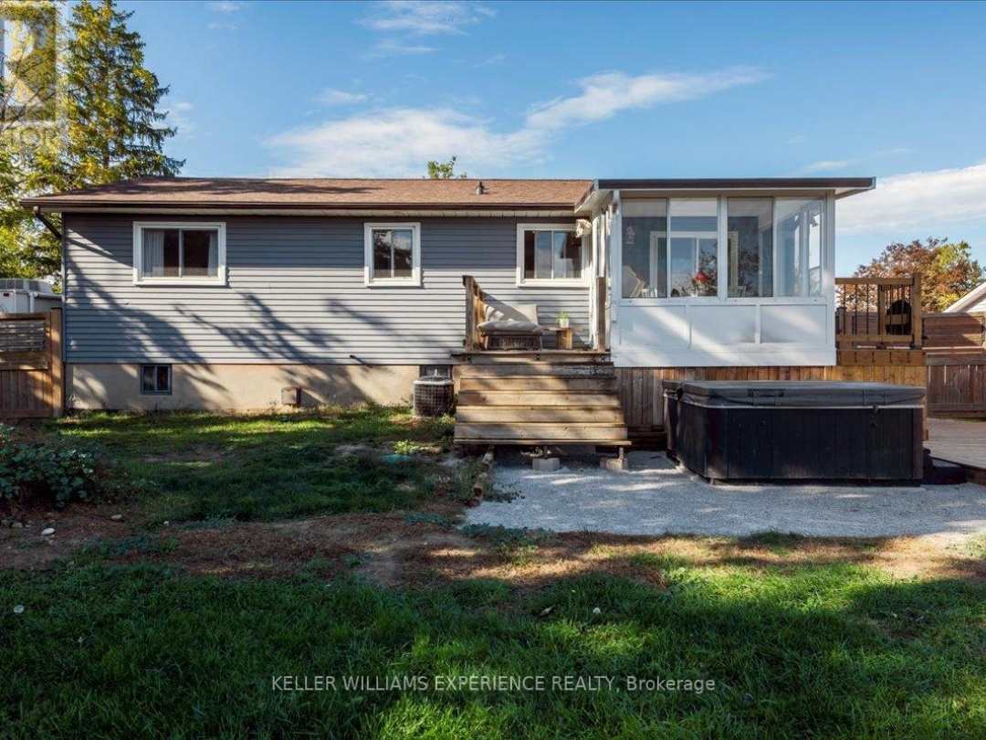 35 CHAMPLAIN CRESCENT, 