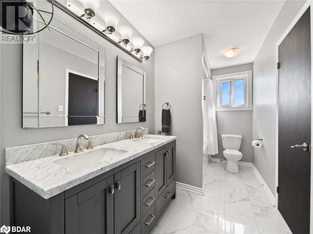 2 CHESTNUT Place, 