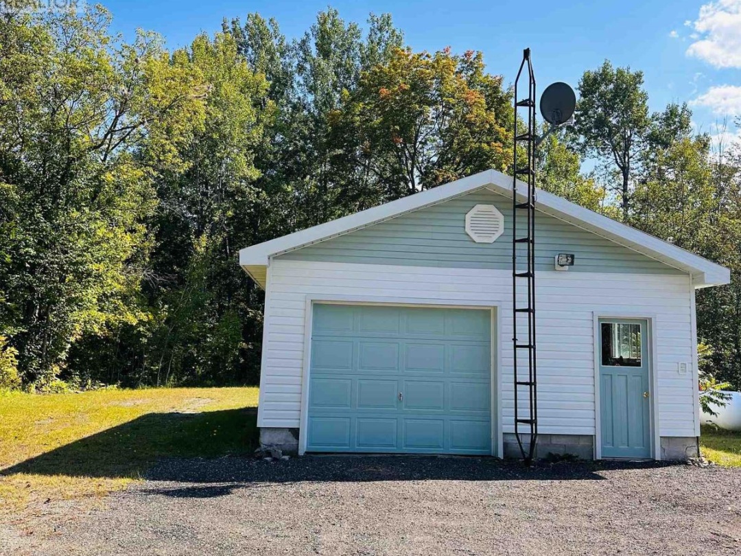 1671 HWY 60 HIGHWAY, 