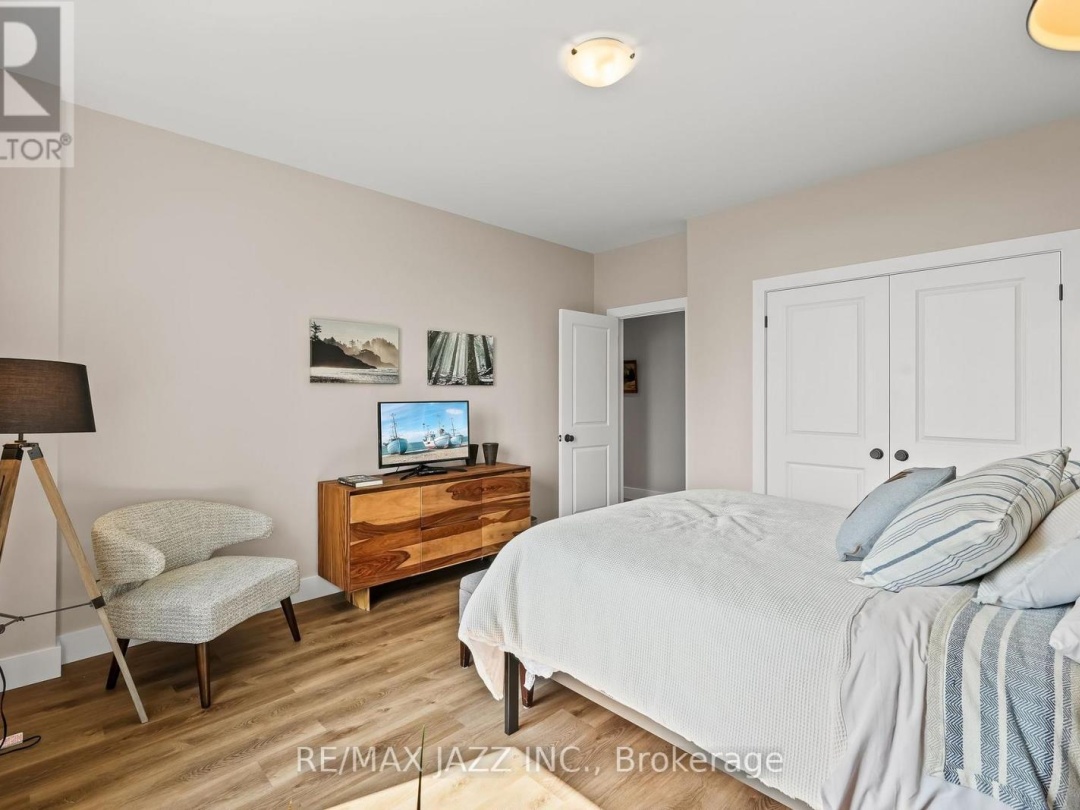 48 PLEASANT VIEW CRESCENT, 