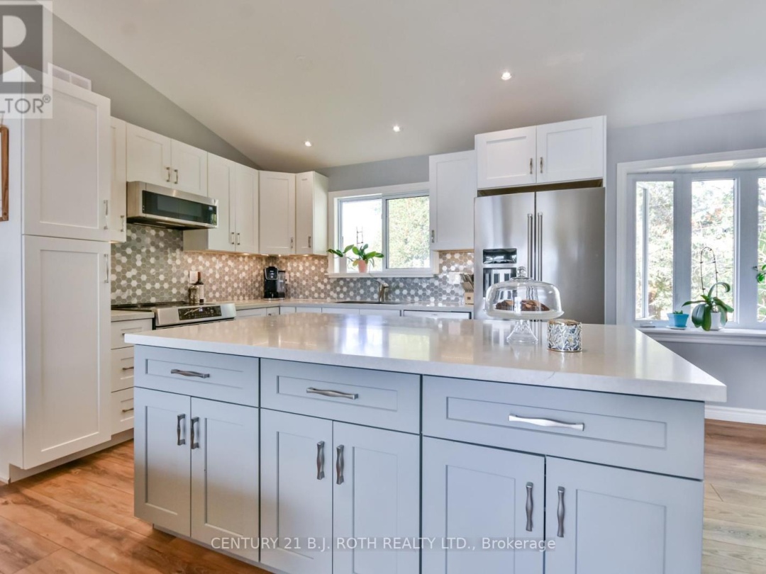 3371 LAKE ST. GEORGE BOULEVARD, 