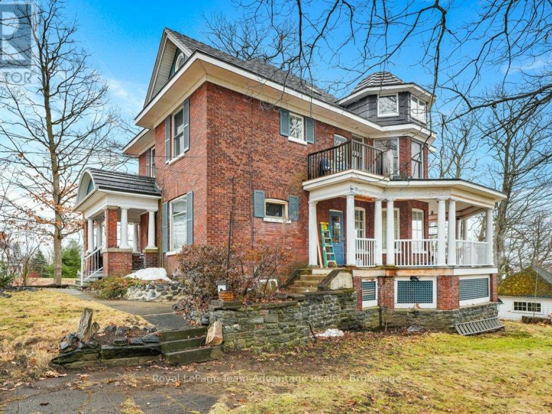 20 Belvedere Avenue, Parry Sound