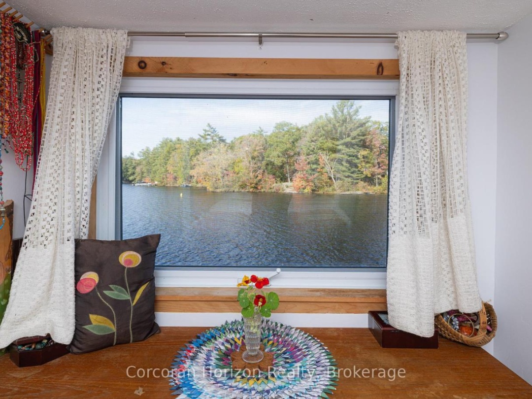 566 HUNGRY BAY ROAD W, 