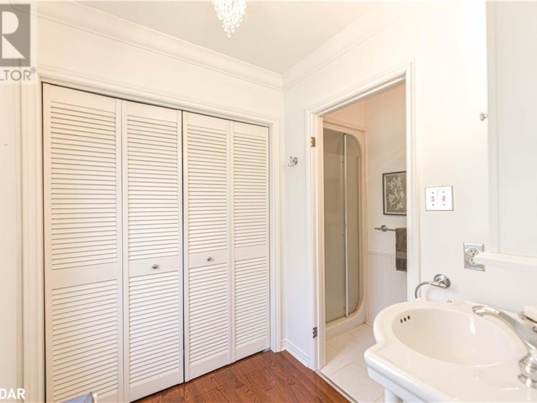 131 COURTLAND Street, 