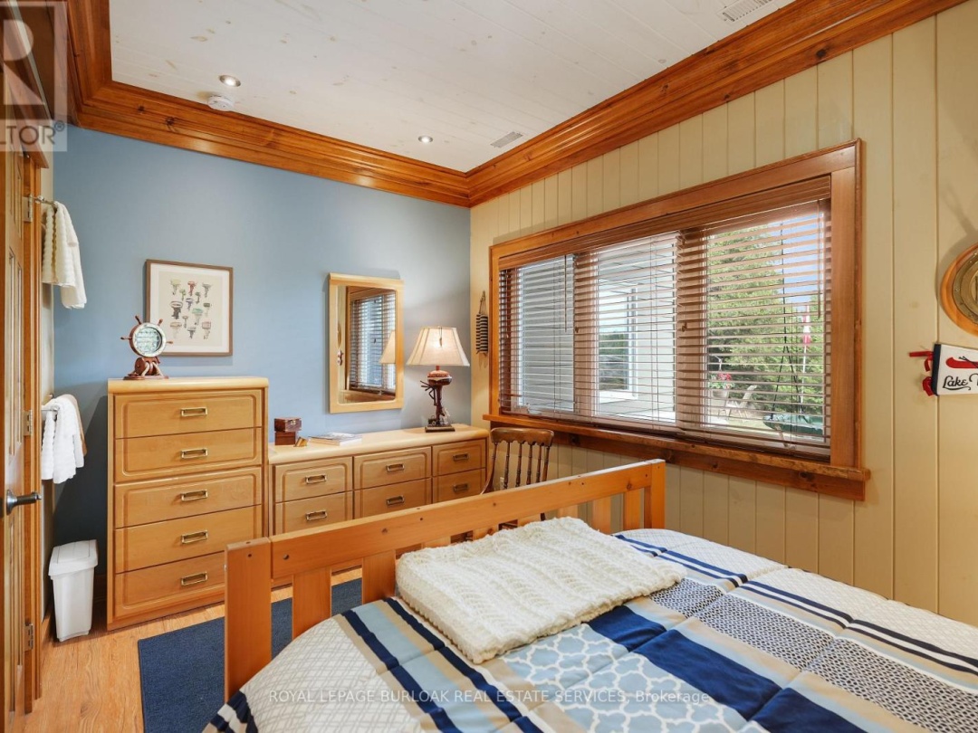 36 MANITOUWABING ESTATES ROAD, 