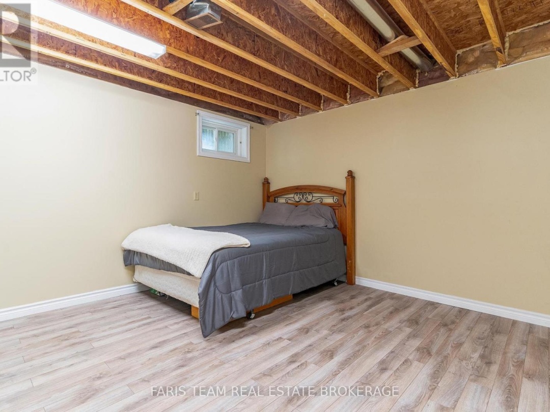 3563 TIMBERLINE AVENUE, 