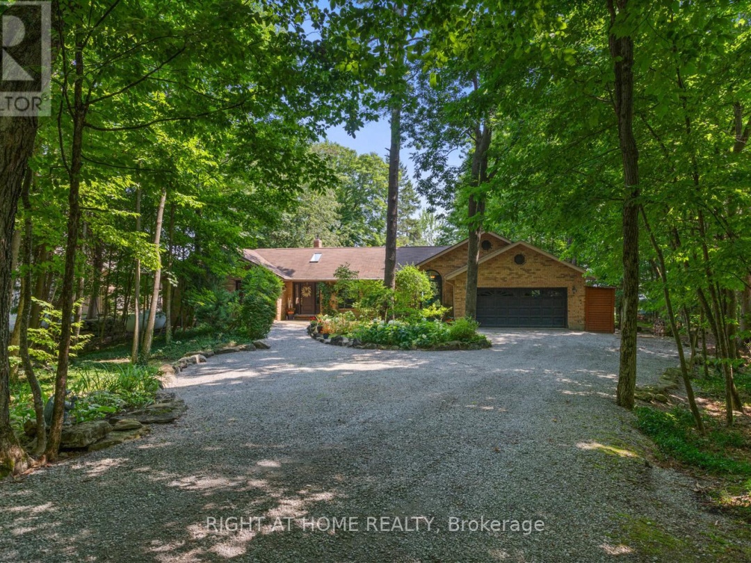 60 Mcgregor Drive, Pigeon Lake
