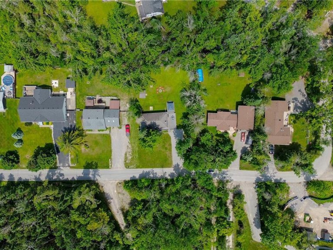 25 BAYVIEW ESTATE Road, 