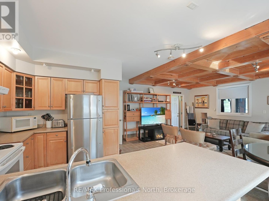 1008 Cherokee Trail, Halls Lake