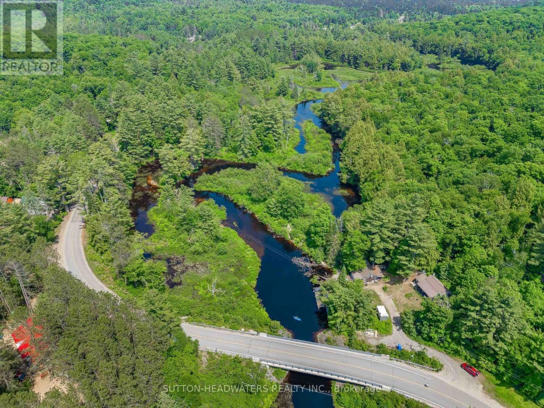 3997 Ravenscliffe Road, Buck Lake