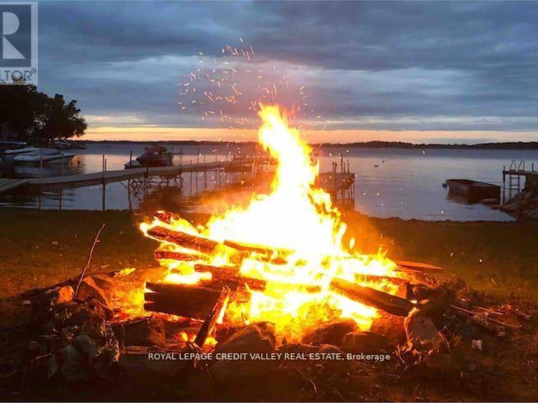 230 Robins Point Road, Georgian Bay