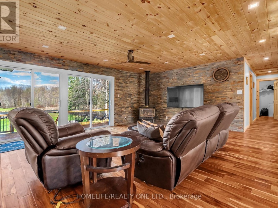 4055 Glen Cedar Drive, Lake Simcoe