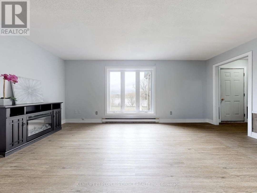 156 MAIN STREET W, 