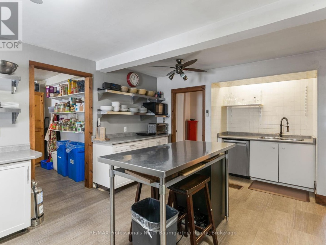 UNIT 4 - 2029 LITTLE HAWK LAKE ROAD, Little Hawk Lake