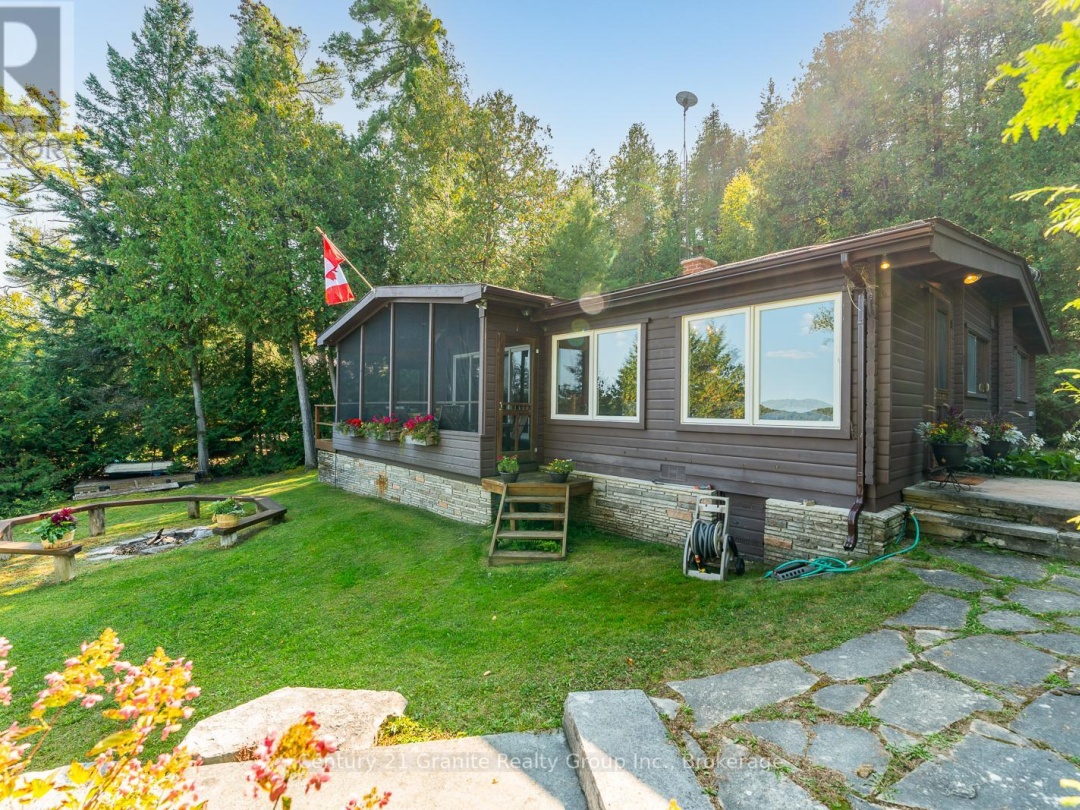 118 Griffin Drive, Four Mile Lake