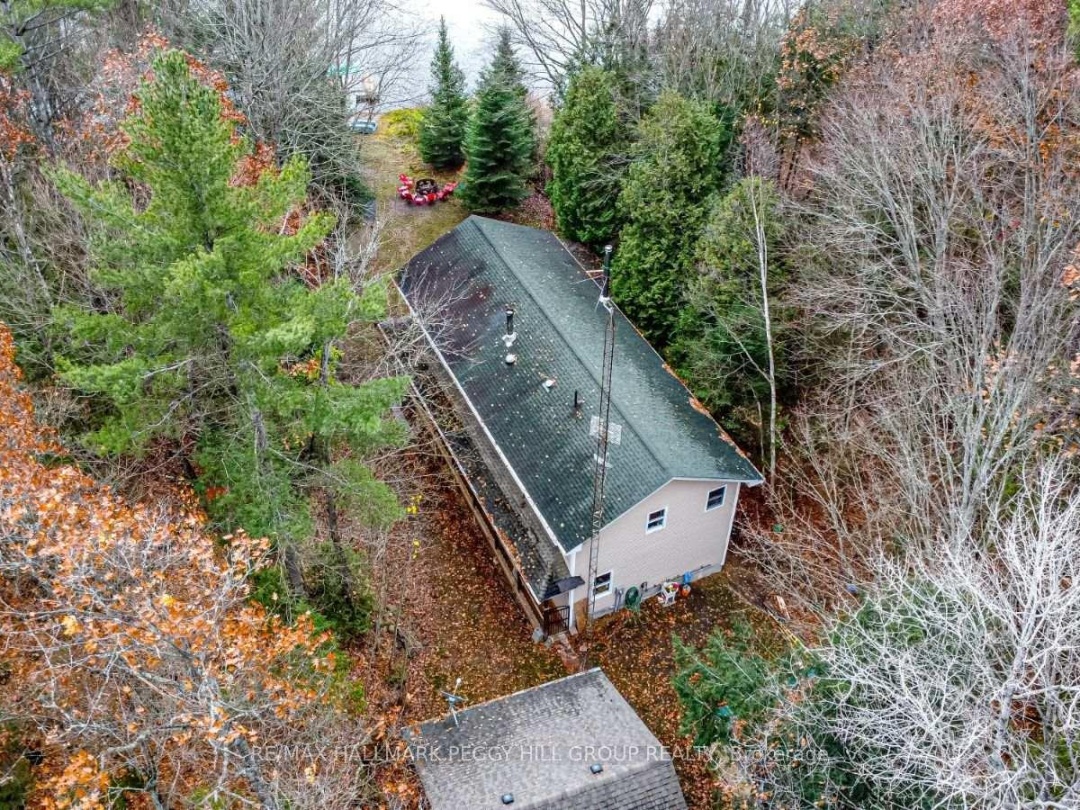 4 Clover Court, Crego Lake