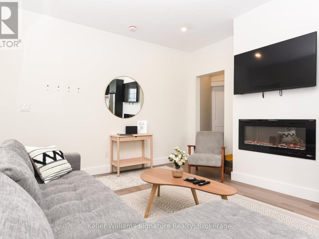 18 OAK STREET, 