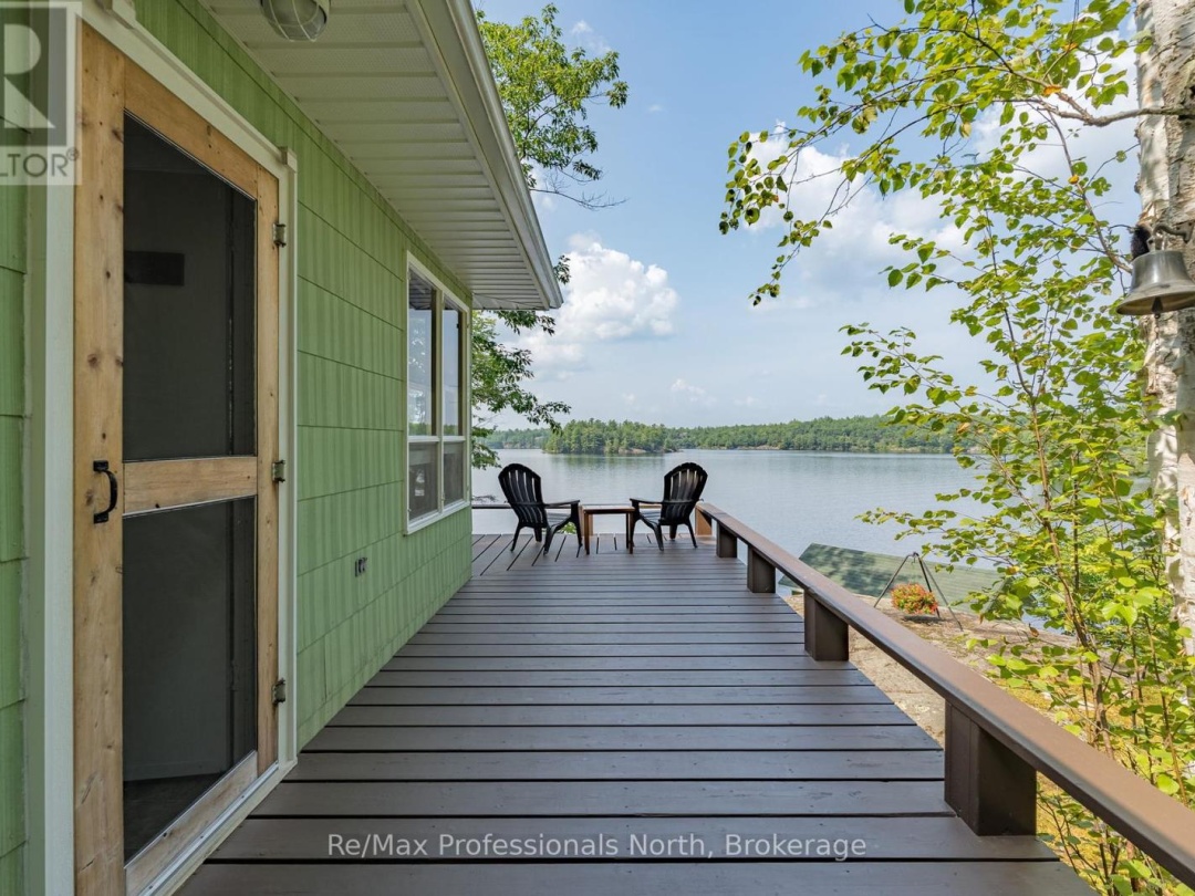 1020 Road 2000, Muldrew-south Lake