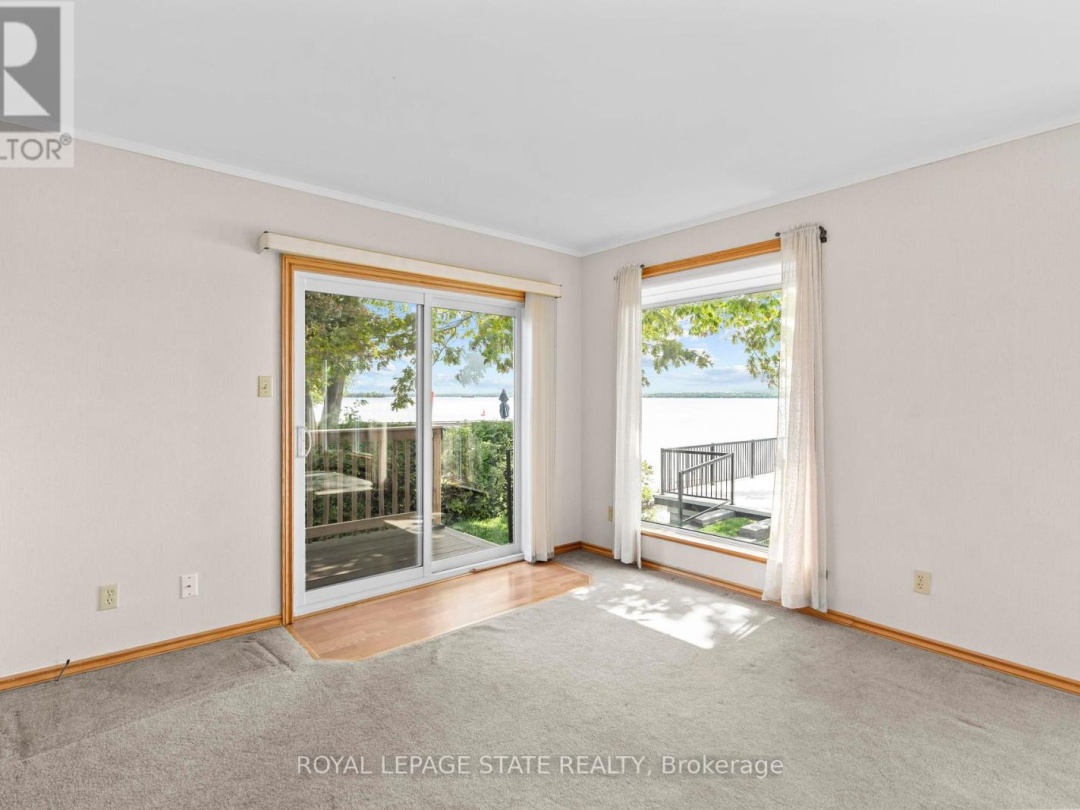 2703 LAKESIDE DRIVE, 