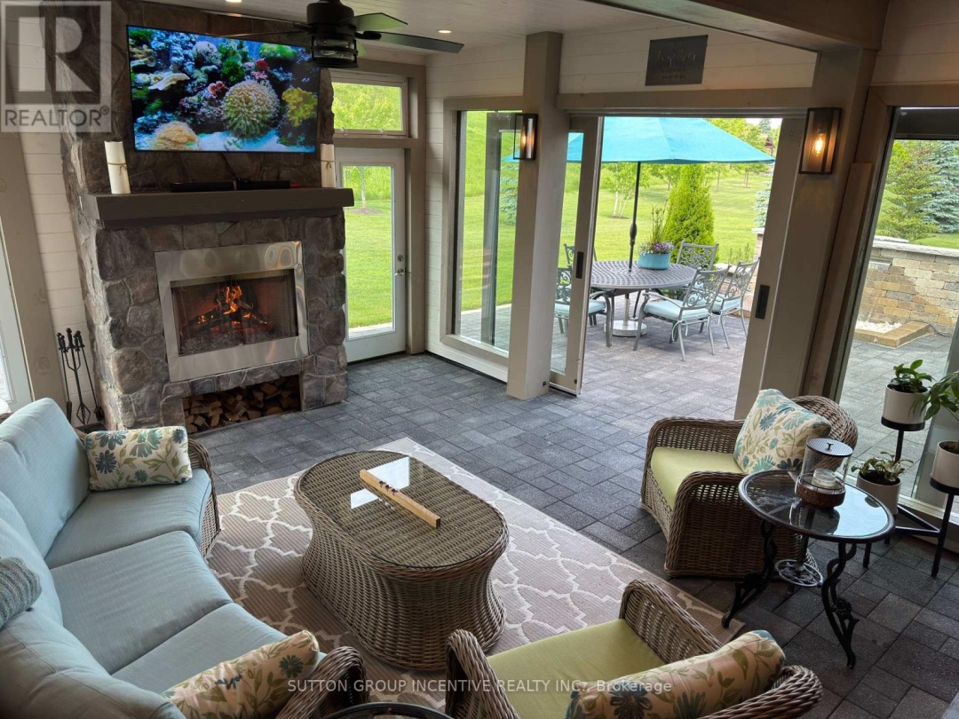22 THOROUGHBRED DRIVE, 