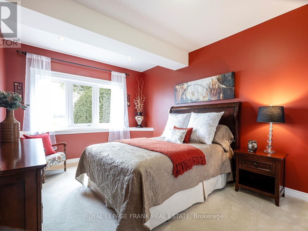 24 GILSON POINT PLACE, Lake Scugog