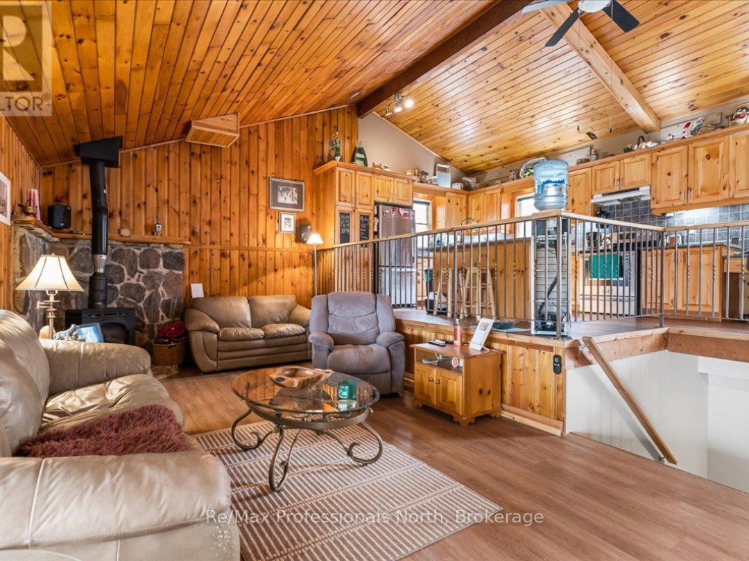 1272 Little Bob Lake Road, Little Bob Lake