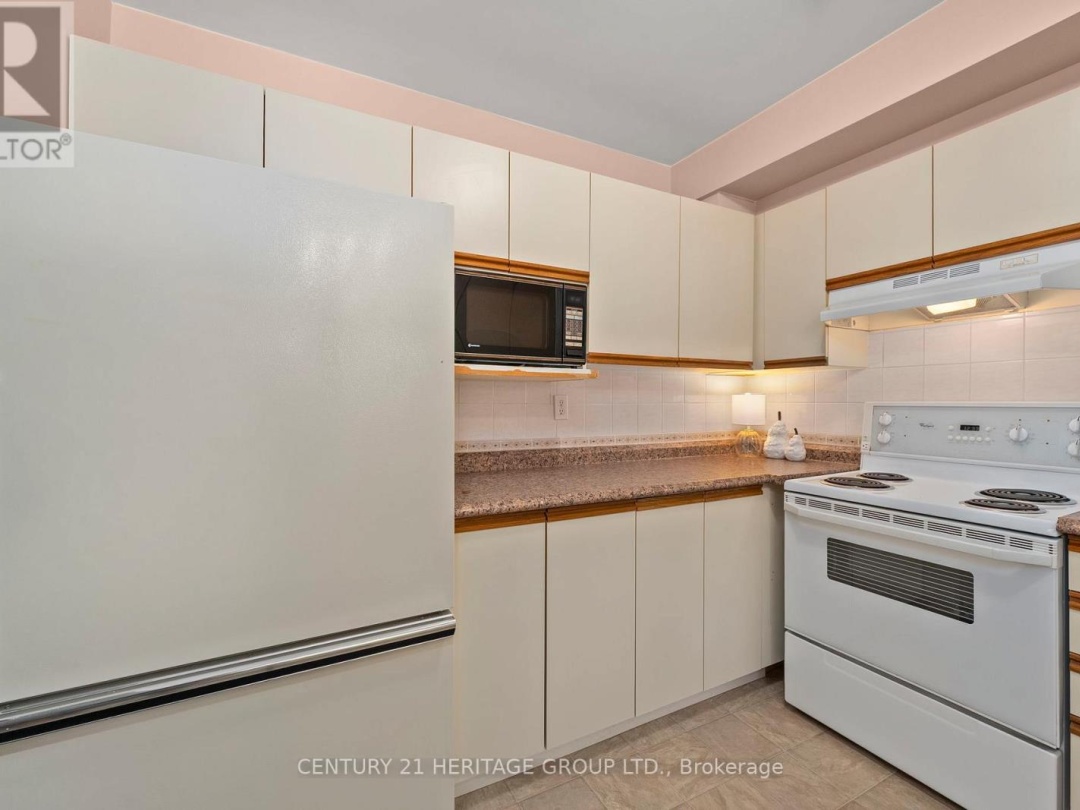 408 - 40 MUSEUM DRIVE, 