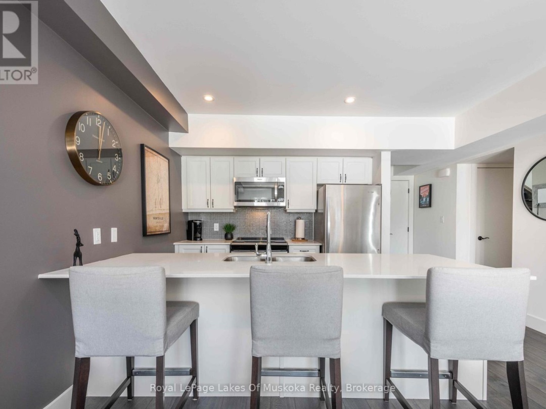 102 3 Tree Tops Lane, Peninsula Lake