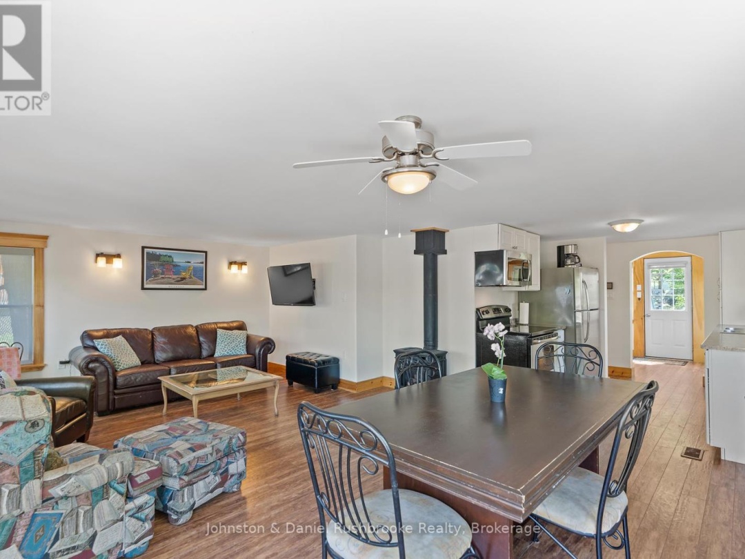 1190 South Morrison Lake Road, Morrison Lake