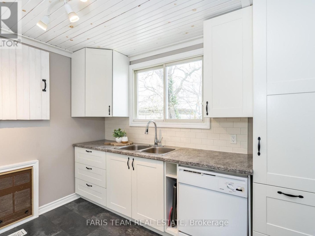 258 Patterson Boulevard, Georgian Bay