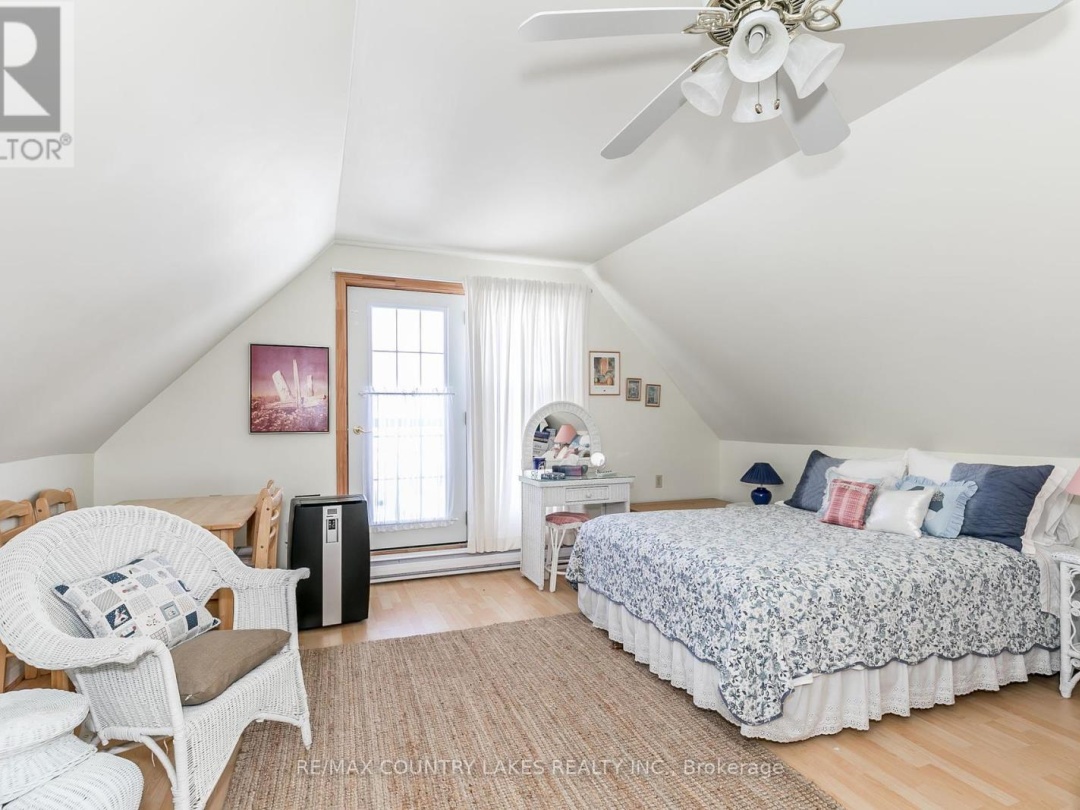 98 TURTLE PATH, Lake Simcoe