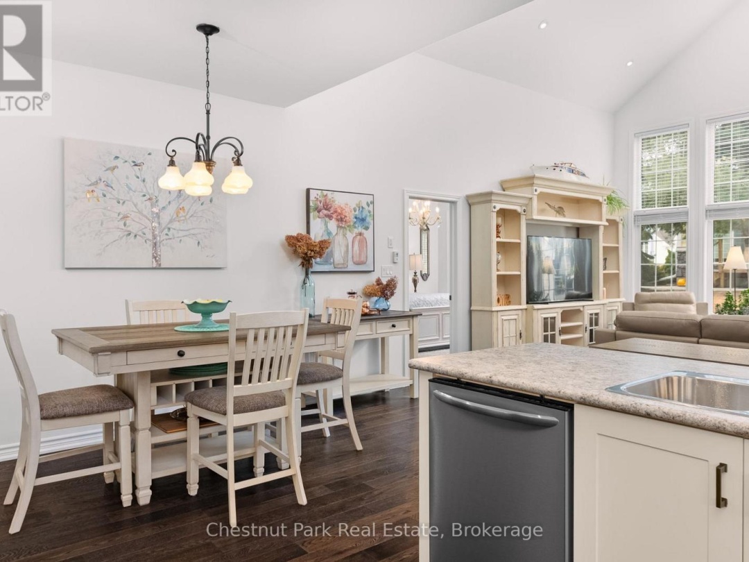 25 Durham Road, Muskoka River