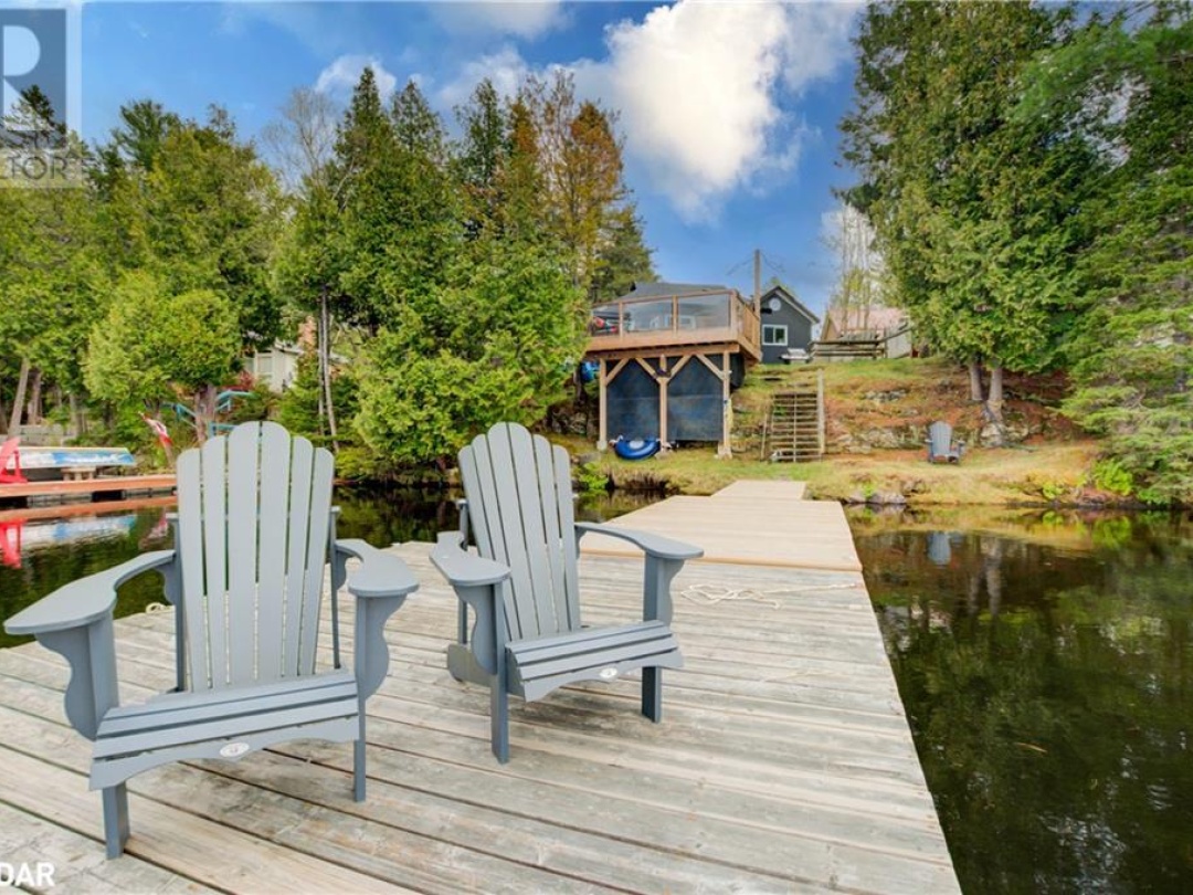 1105 LAKESHORE ROAD Road, Gooderham Lake