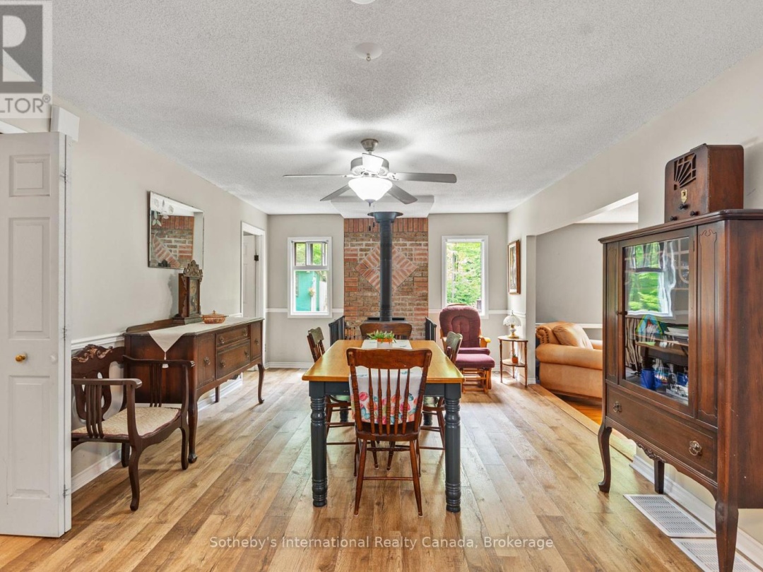 31 MEADOWS AVENUE, 