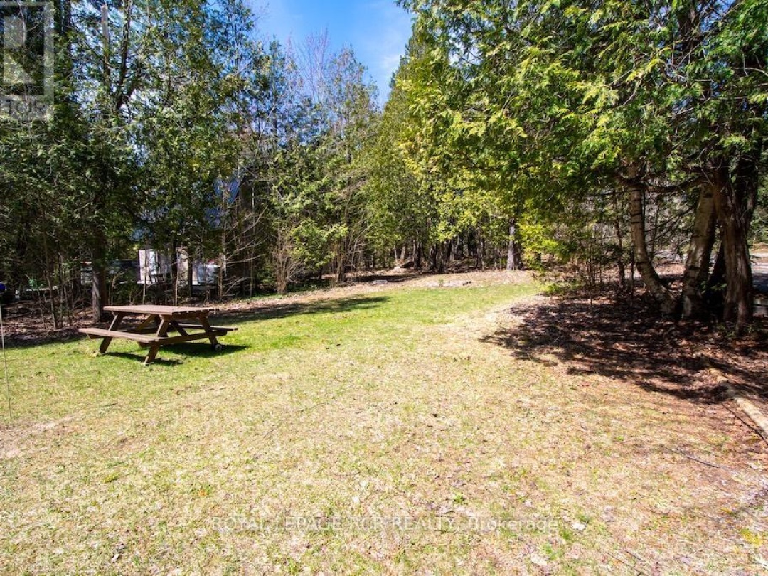 24 Juniper Crescent, Four Mile Lake