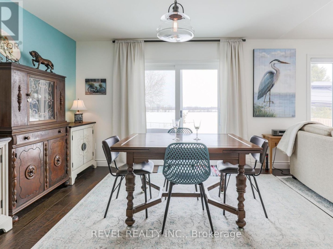 35 BRUCE CRESCENT, 